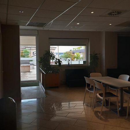 Bnbiz - Coworking Hotel Фьоренцуола-д'Арда Экстерьер фото
