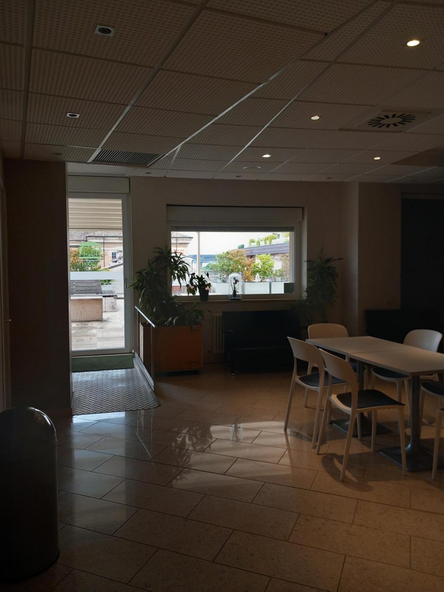 Bnbiz - Coworking Hotel Фьоренцуола-д'Арда Экстерьер фото