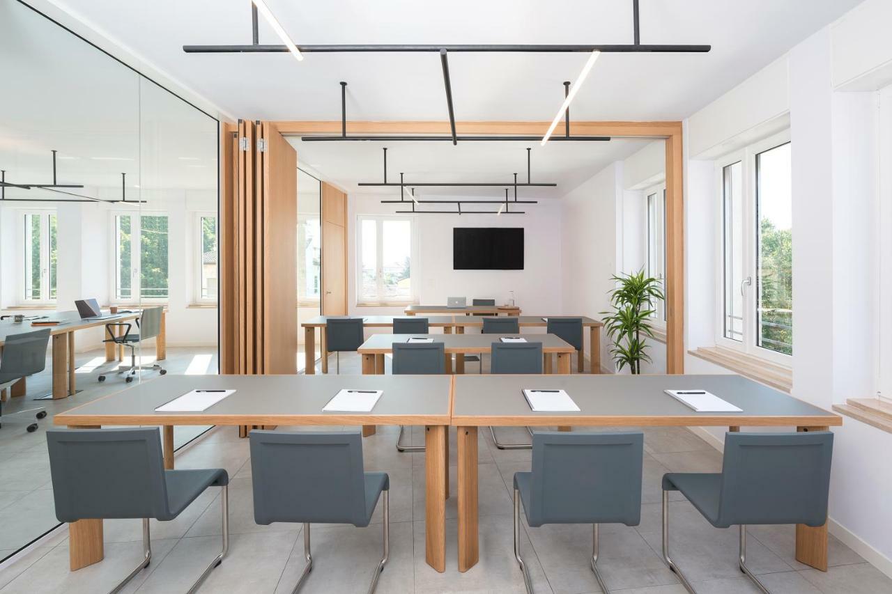 Bnbiz - Coworking Hotel Фьоренцуола-д'Арда Экстерьер фото