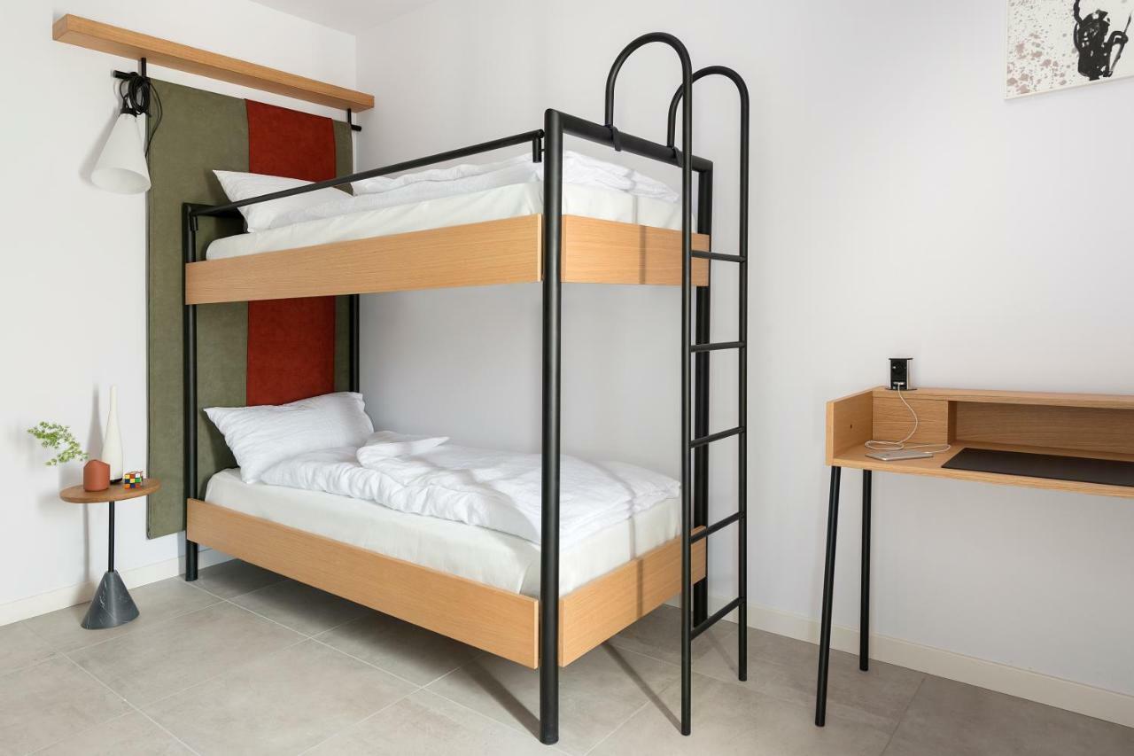 Bnbiz - Coworking Hotel Фьоренцуола-д'Арда Экстерьер фото