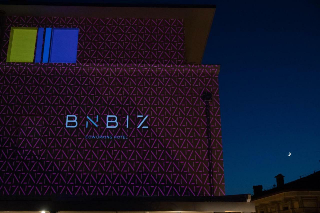 Bnbiz - Coworking Hotel Фьоренцуола-д'Арда Экстерьер фото